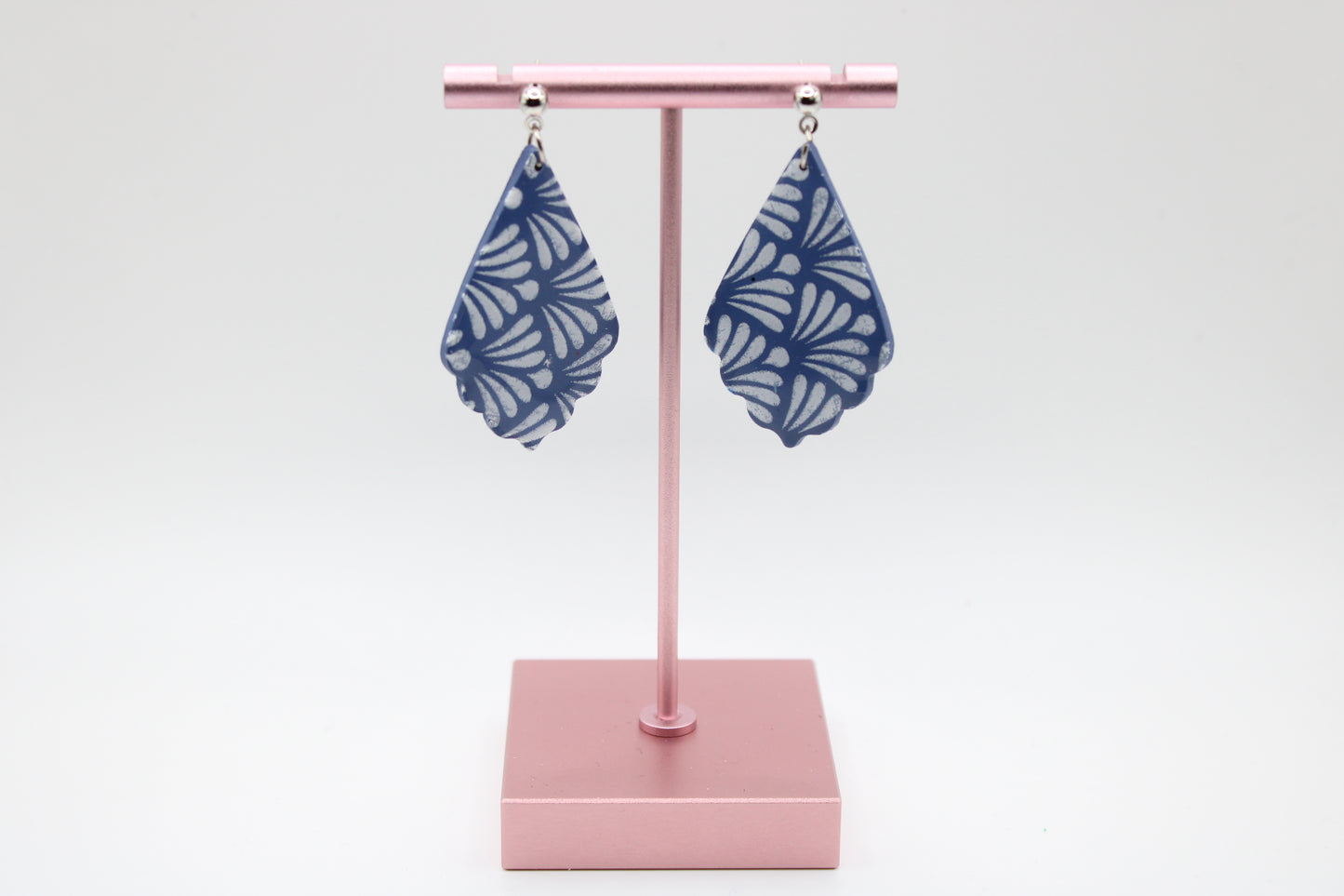 blue stone pattern with resin